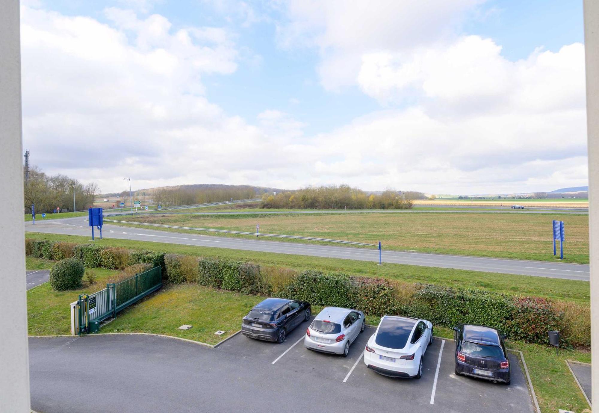 B&B Hotel Compiegne Thourotte ภายนอก รูปภาพ